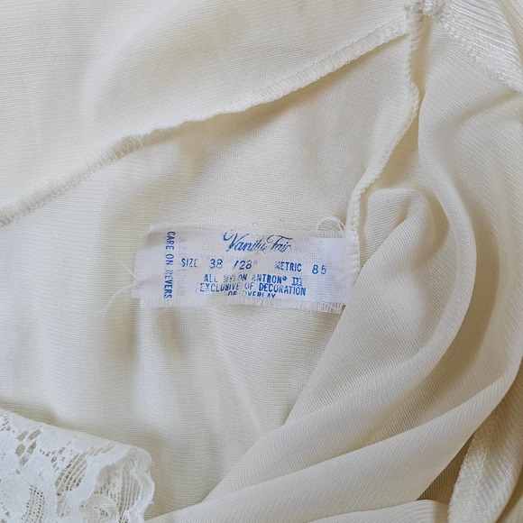 Vintage Vanity Fair Cream Off white slip, size 38 - Picture 5 of 6